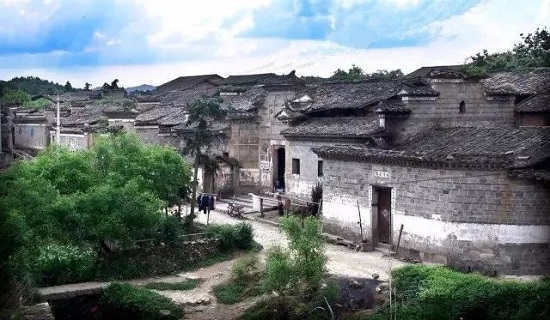 江西一“独特”古镇，建于北宋时期，坐拥赣派建筑风格，值得一游