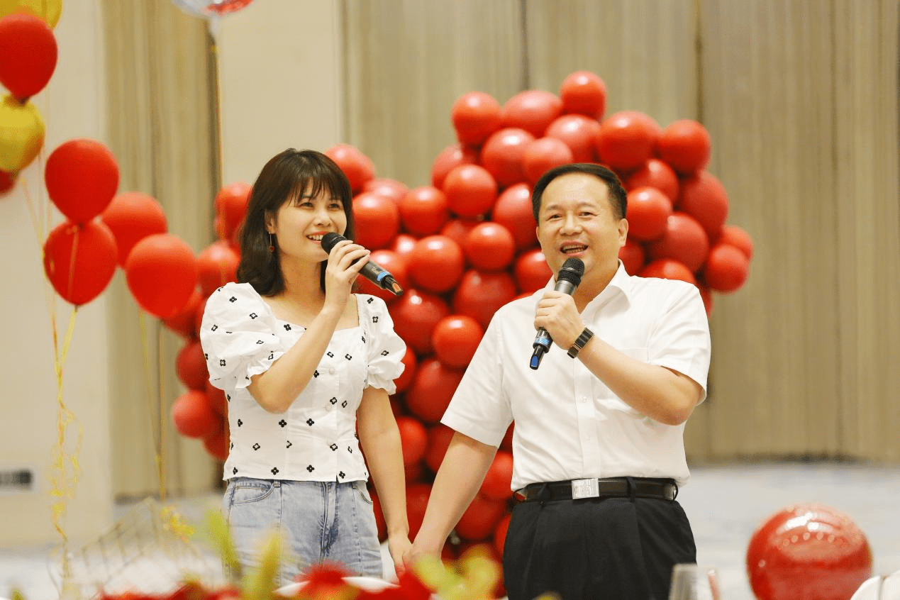 向幸福出发丨南威软件集团举行集团领导集体饯行晚宴_吴志雄