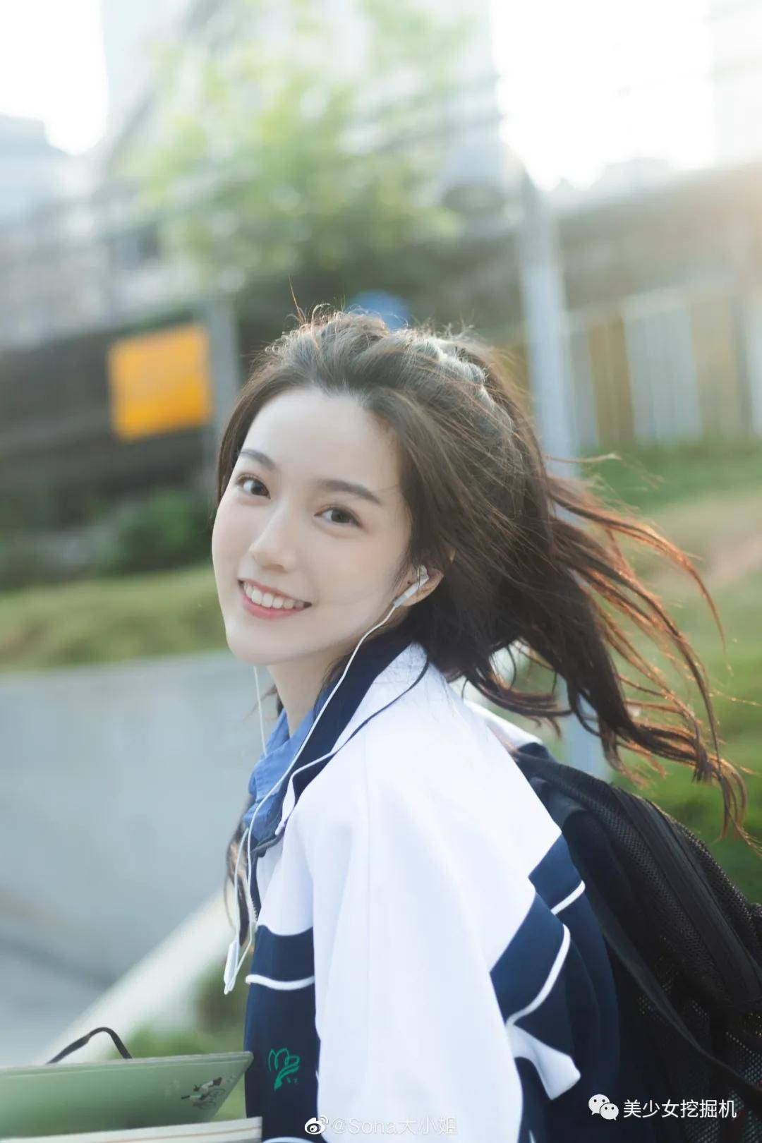 sona|美少女圈拉胯成啥样了，连她都被说是颜值诈骗…