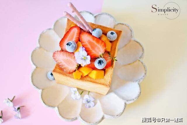 包子|一天犯愁早餐吃啥,瞧瞧这小姐姐,花十分钟做了一份颜值早餐