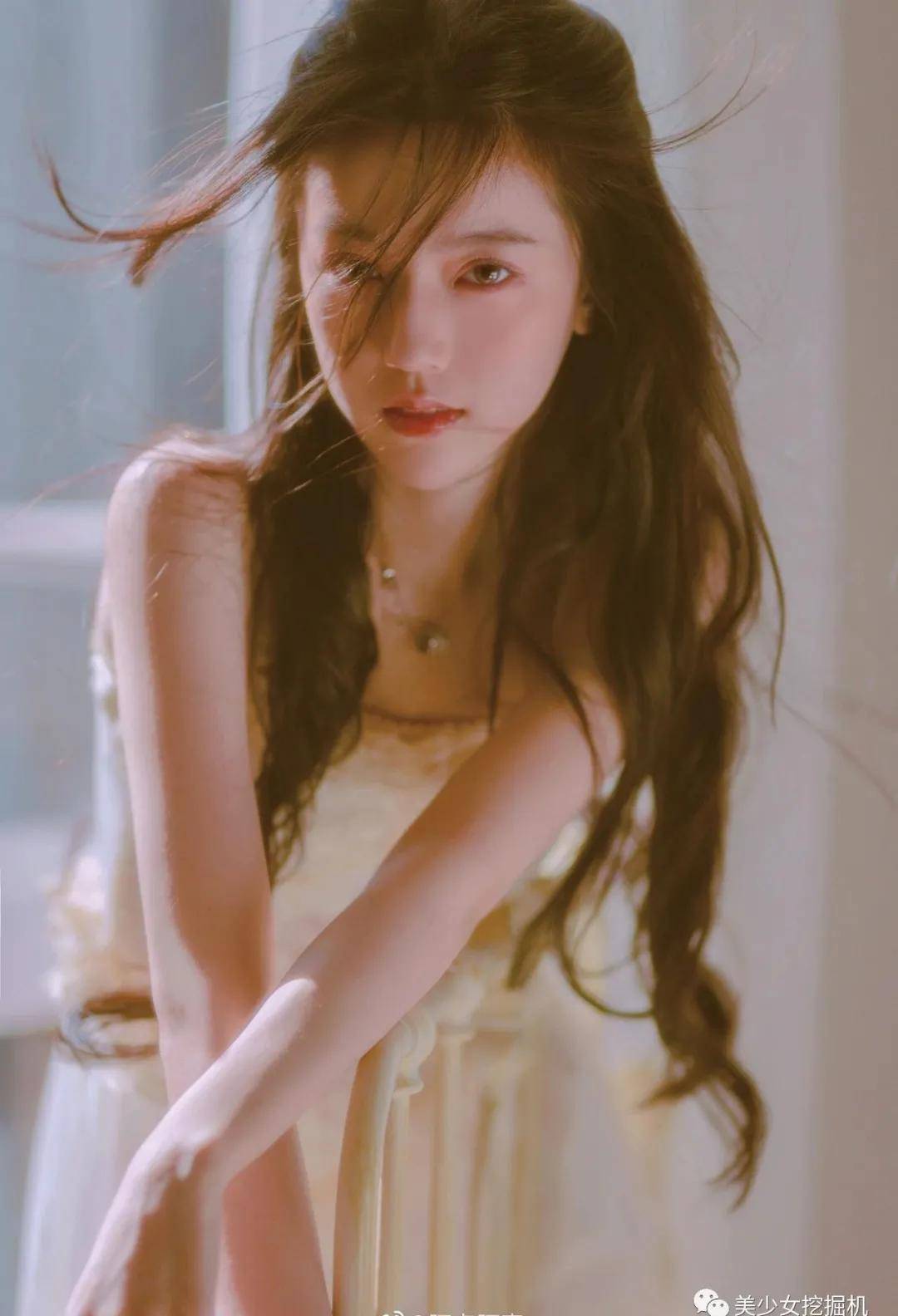 sona|美少女圈拉胯成啥样了，连她都被说是颜值诈骗…