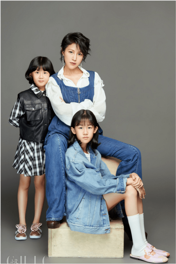 鲍蕾携|鲍蕾携俩女儿登大刊！贝儿身材比例堪比超模，颜值成三人中竟然最佳
