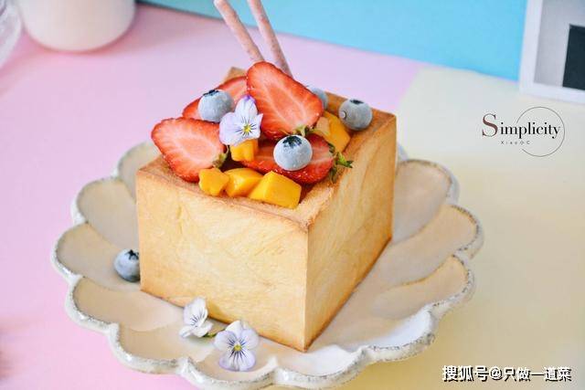 包子|一天犯愁早餐吃啥，瞧瞧这小姐姐，花十分钟做了一份颜值早餐