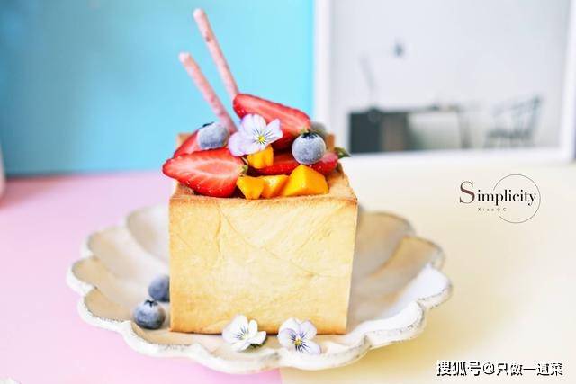 包子|一天犯愁早餐吃啥,瞧瞧这小姐姐,花十分钟做了一份颜值早餐