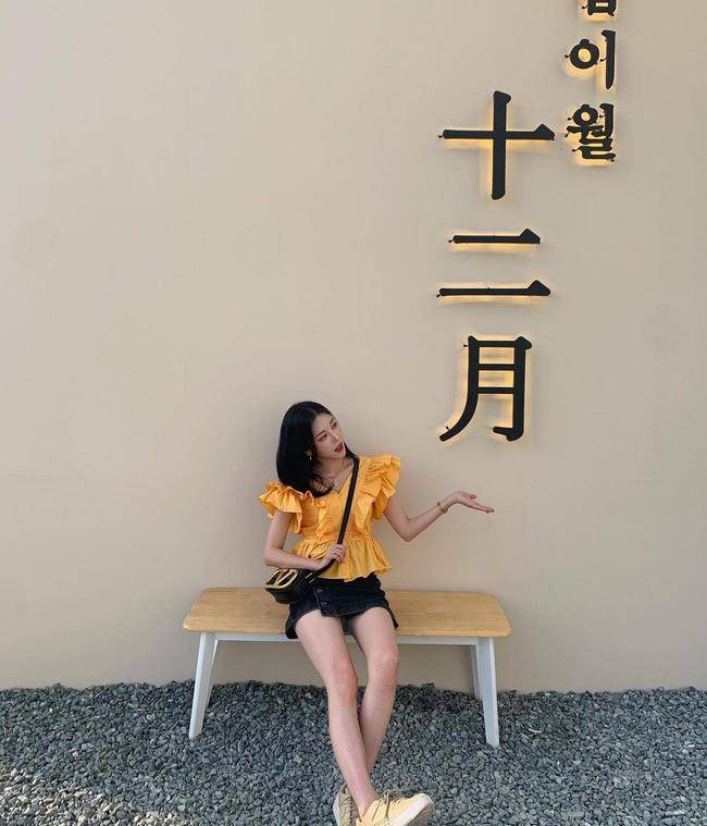 视觉|夏天不妨试试衬衫与短裙的搭配，美到不像样！
