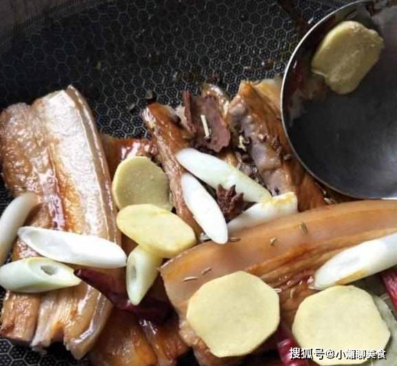 做饭吃|新来的保姆把五花肉做成这样，要求月薪8千，过分吗？