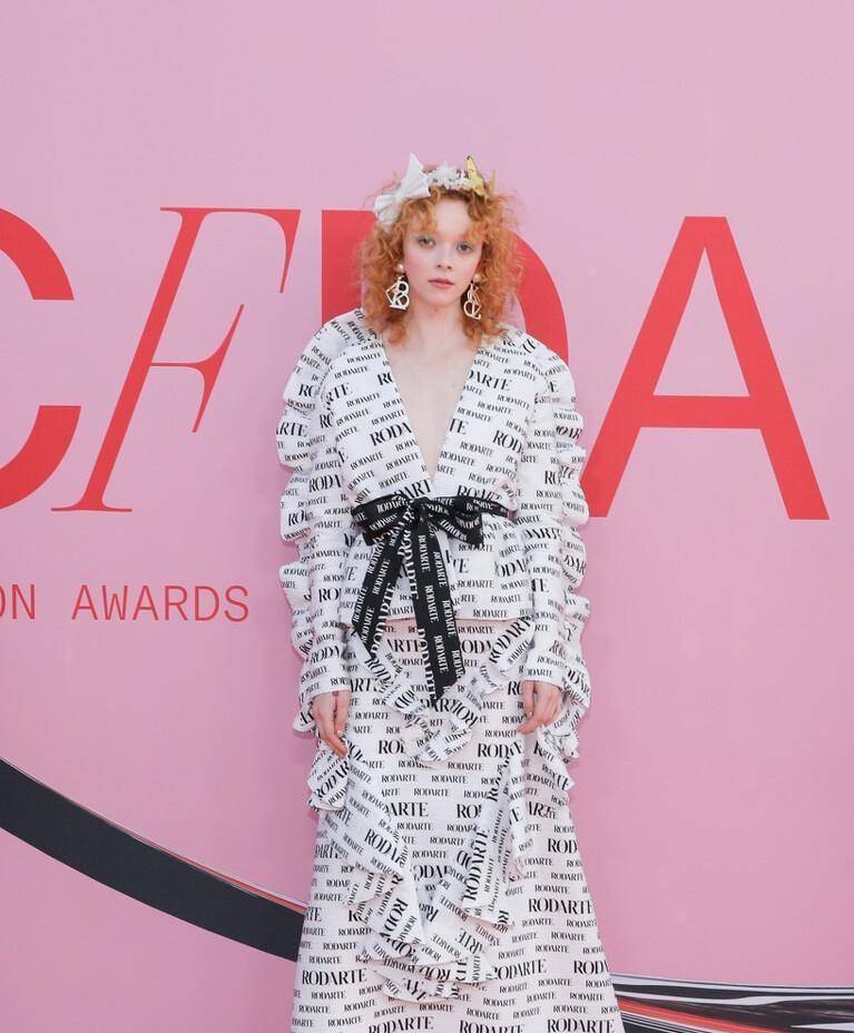 怎样变得时尚潮流 5aa70afa8862485d81fb84d5f39153d8.jpeg