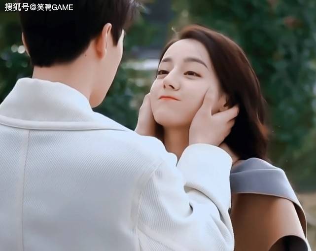 女神|同样是电竞剧女神，为什么程潇被骂面瘫脸，迪丽热巴却被宠上了天