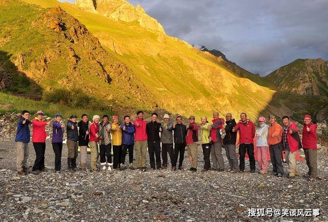 走近狼群守护的天山：遭遇阵雨一名队友失温