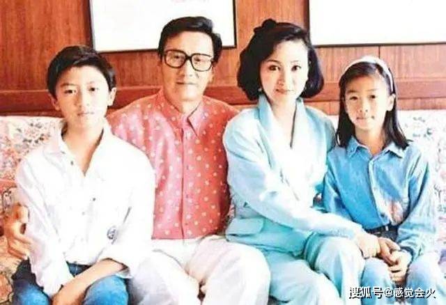 如何成为明星的朋友 91d1e2ac802e4eb6b882d8de01ebf8e8.jpeg