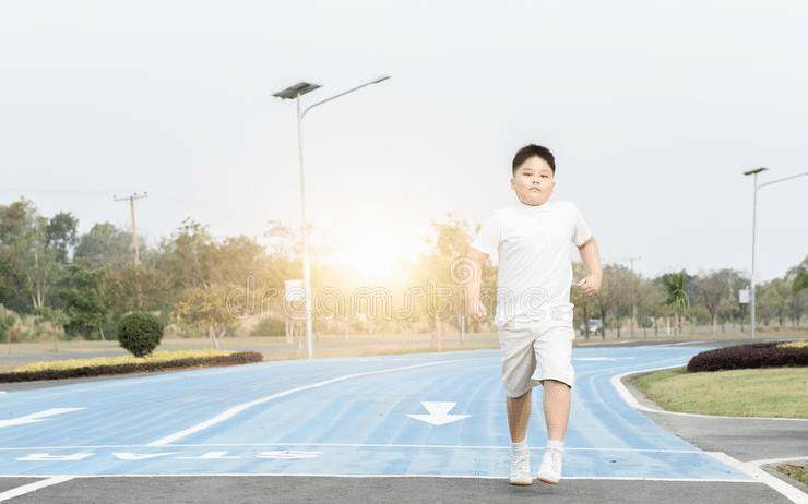 后天|揭秘孩子身高遺傳公式，父母把握30%后天因素，寶寶猛長高個子大長腿