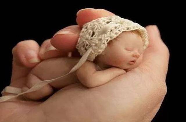 女婴出生时只有25厘米打破世界纪录她后来长大了嘛