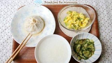 蜂蜜水|“长寿”的女性,早上起床后都有5个好习惯,占1个也不错