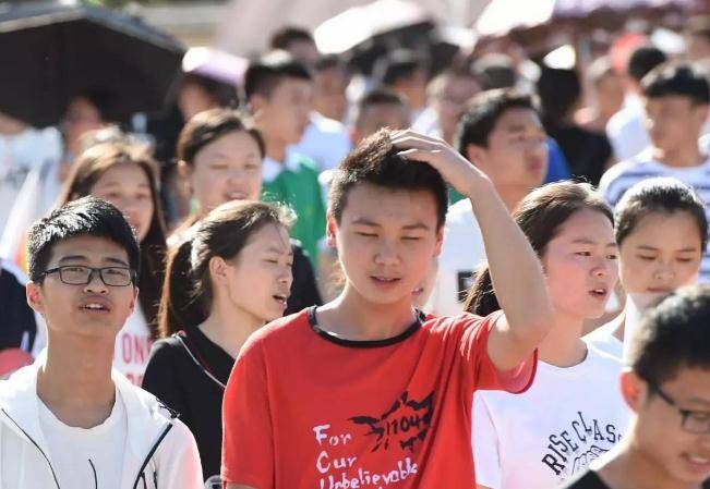 中国高考难度排行_大学“录取难度”最高的排行榜,学霸级别才能考上,扎心了