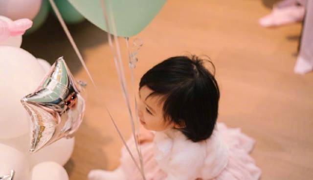 杨千嬅|出道获奖无数，哄老婆开心送千万豪宅，今二胎喜得子，网友：恭喜