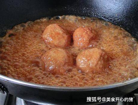 如何做红烧狮子头窍门 a0e4476e8a564047bbae164579b611f4.jpeg