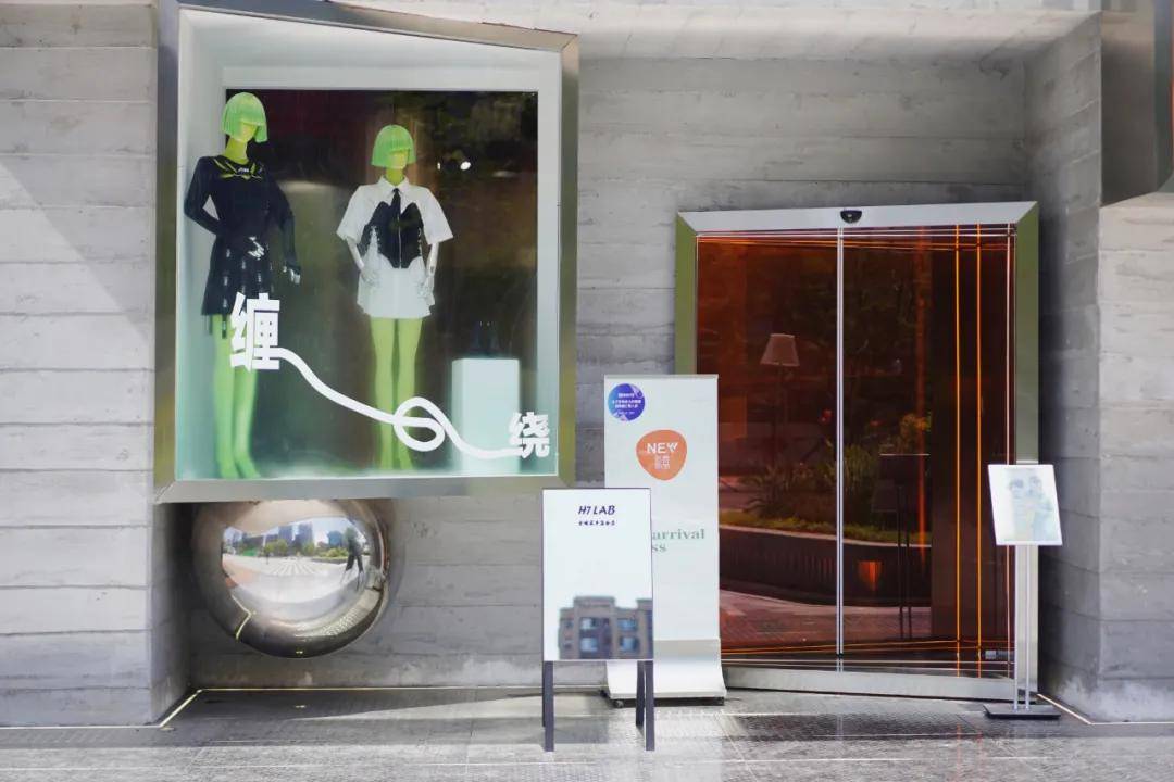 品牌|博主们抢着打卡的“云朵展”，好拍好逛好吃都在摩方了！