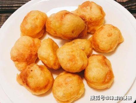 做法|早餐别吃油条了，教你新做法，手不沾面，香酥鼓大包，20分钟上桌