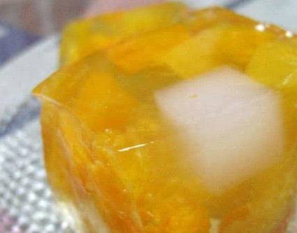 榴莲|女生来“大姨妈”时，这5种零食可以放心吃，吃多了还能减少痛经