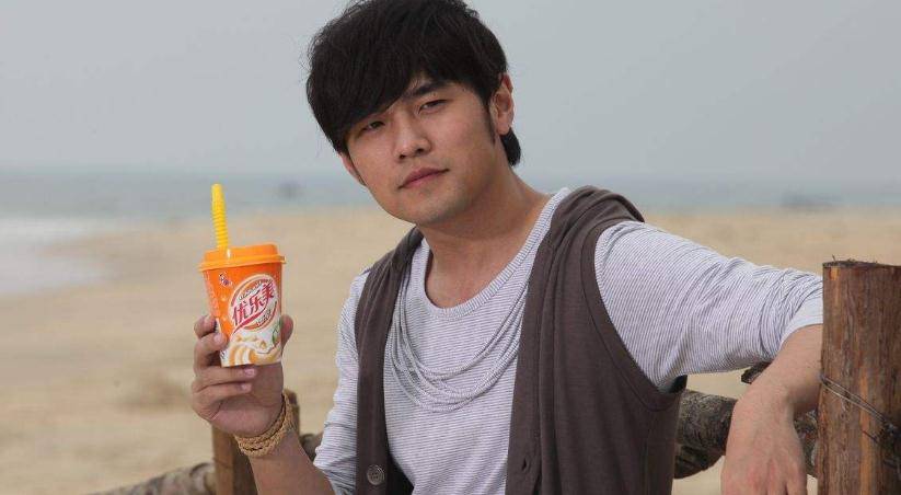 好朋友|明星都爱吃啥零食?林更新痴迷辣条,迪丽热巴的最爱让人难以接受