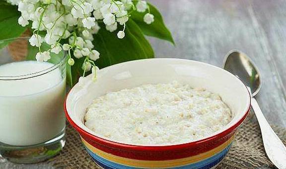 资料|都说糖尿病人少喝粥，她却每天早餐1碗粥，没想到3个月后是这样