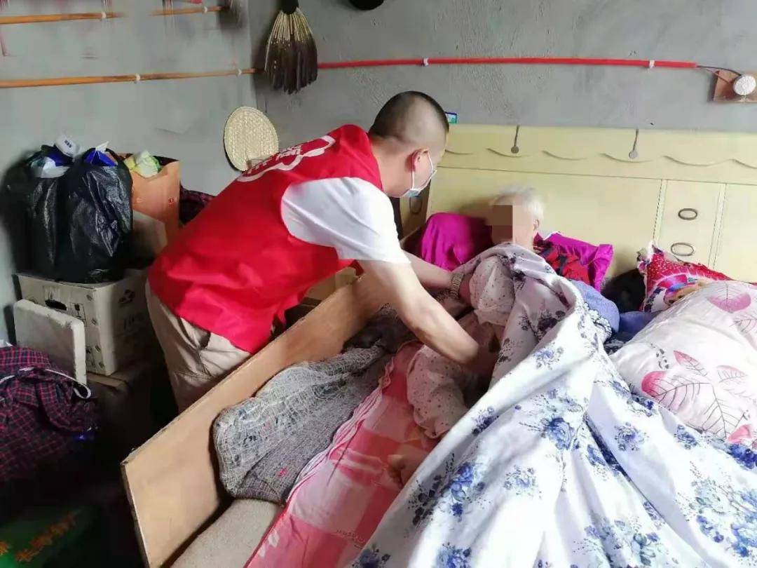 手术|【致敬中国医师】那当医生辛苦吗？