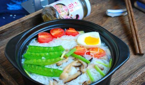 小番茄|营养又健康的早餐，这么做最省事儿了，10分钟用不了就上桌开吃