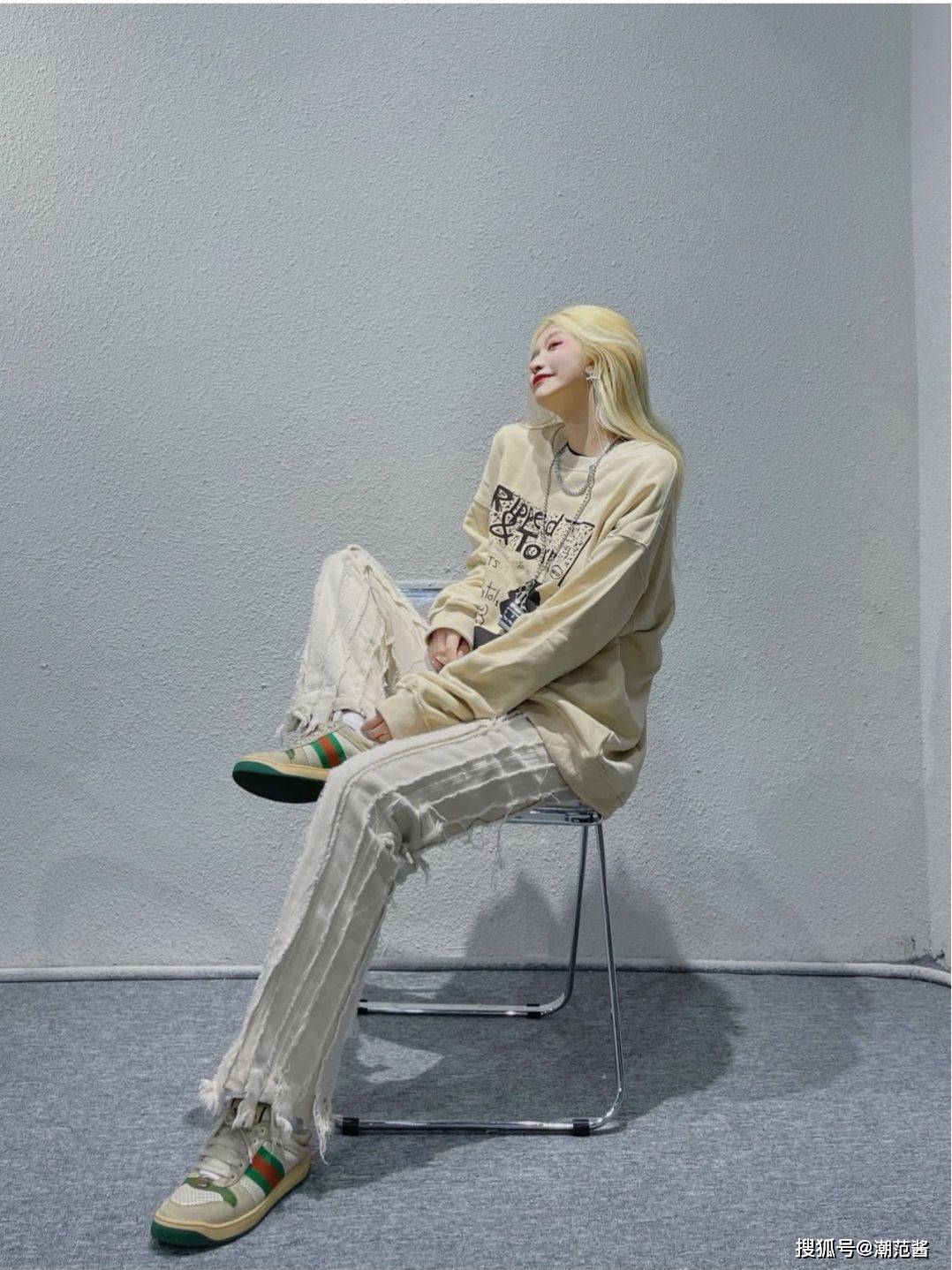 夏秋之|夏秋之交不知道怎么搭配过渡?巧妙运用层次感,把握诱人魅力