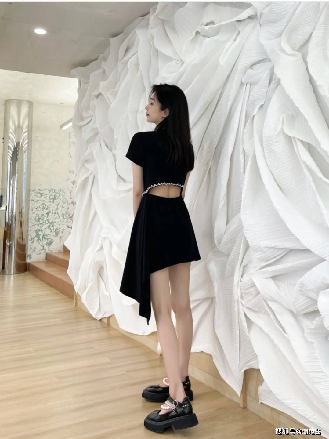 夏秋之|夏秋之交不知道怎么搭配过渡?巧妙运用层次感,把握诱人魅力