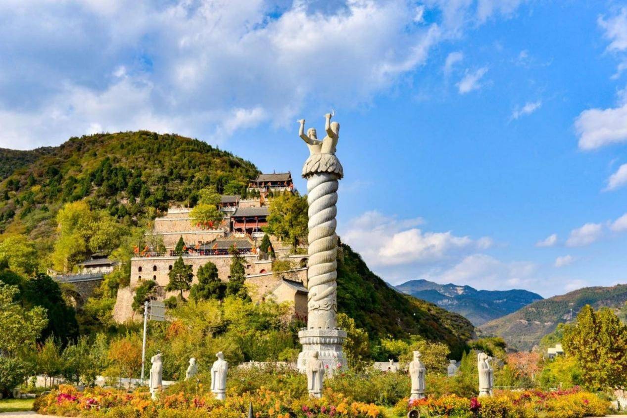 了不起建在悬崖上住在云海湾云丘山轻野home820重磅来袭