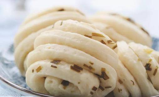 大叔家的中式主食 香葱花卷 葱香浓郁 简单好做 家人爱吃 面团