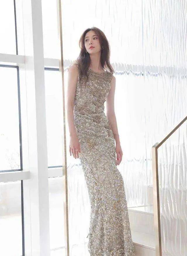设计|林志玲与木村拓哉同框，女的48岁像少女男的48岁像少年