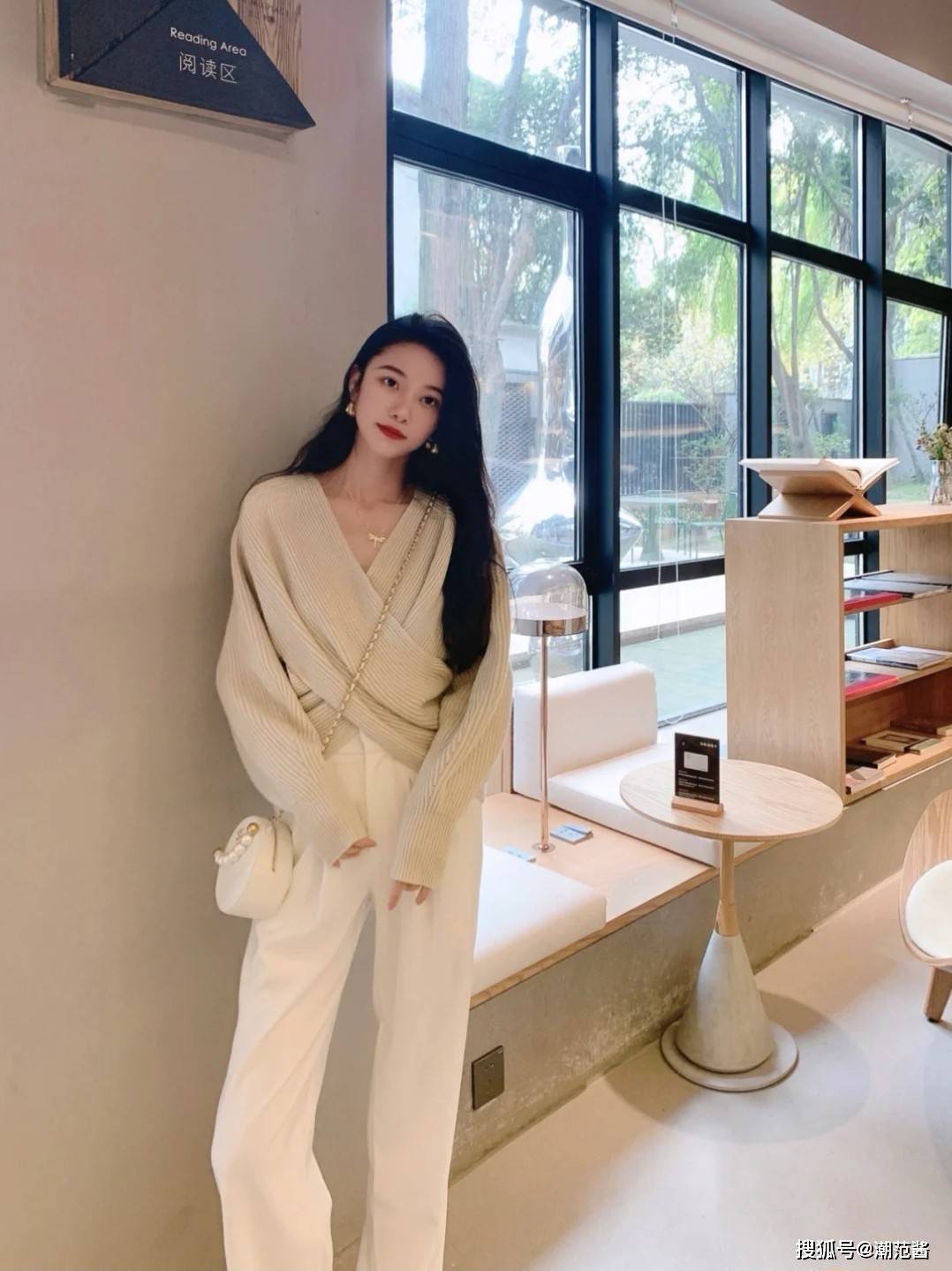 夏秋之|夏秋之交不知道怎么搭配过渡?巧妙运用层次感,把握诱人魅力