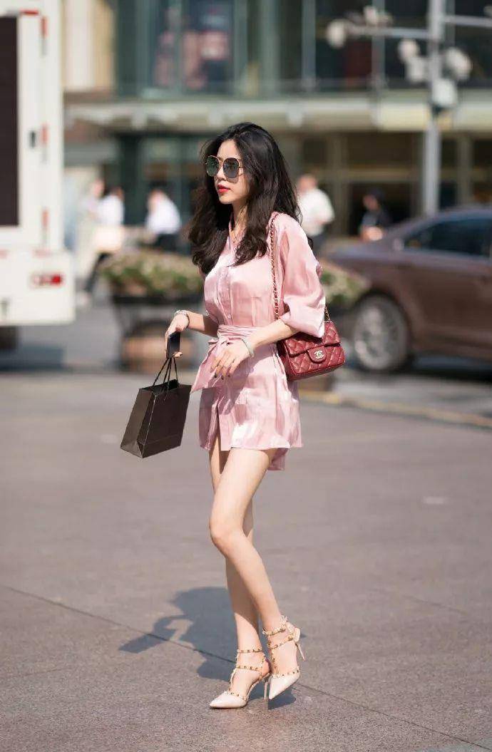 高跟鞋|出街搭配一双高跟鞋，瞬间让女性带着迷人的魅力