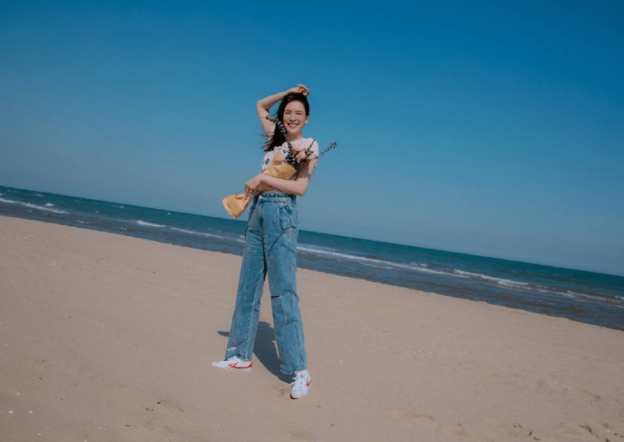 身材|魏巍的超模妻子太有范儿了，175cm身高穿得霸气，不输“大表姐”