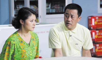 亲人|《谢大脚》车祸离去，除了亲人的悲痛，朋友间最难过的是谁呢？