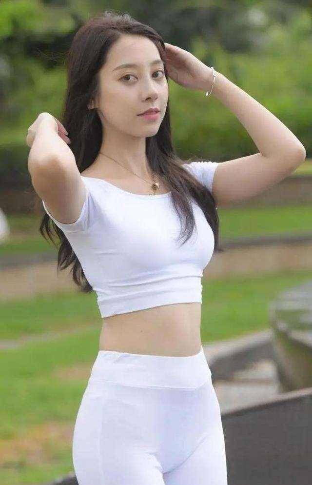 黑色|婀娜多姿的瑜伽裤美女,简单而时尚的美感,优雅迷人