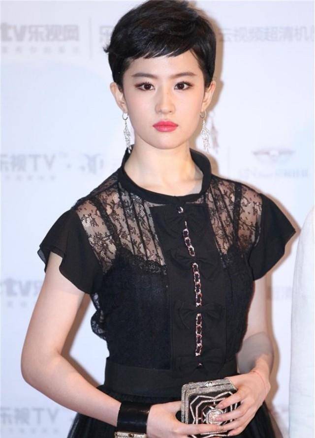 发型|奔四的女人尽量别留短发，很土！推荐这5款发型，太减龄