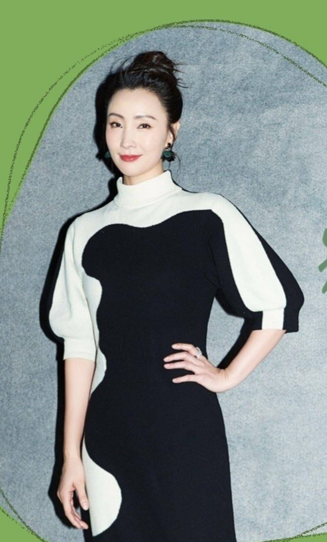 身材|真正见过大场面的女人，很少会穿裙子配打底裤，看陶虹你就知道了