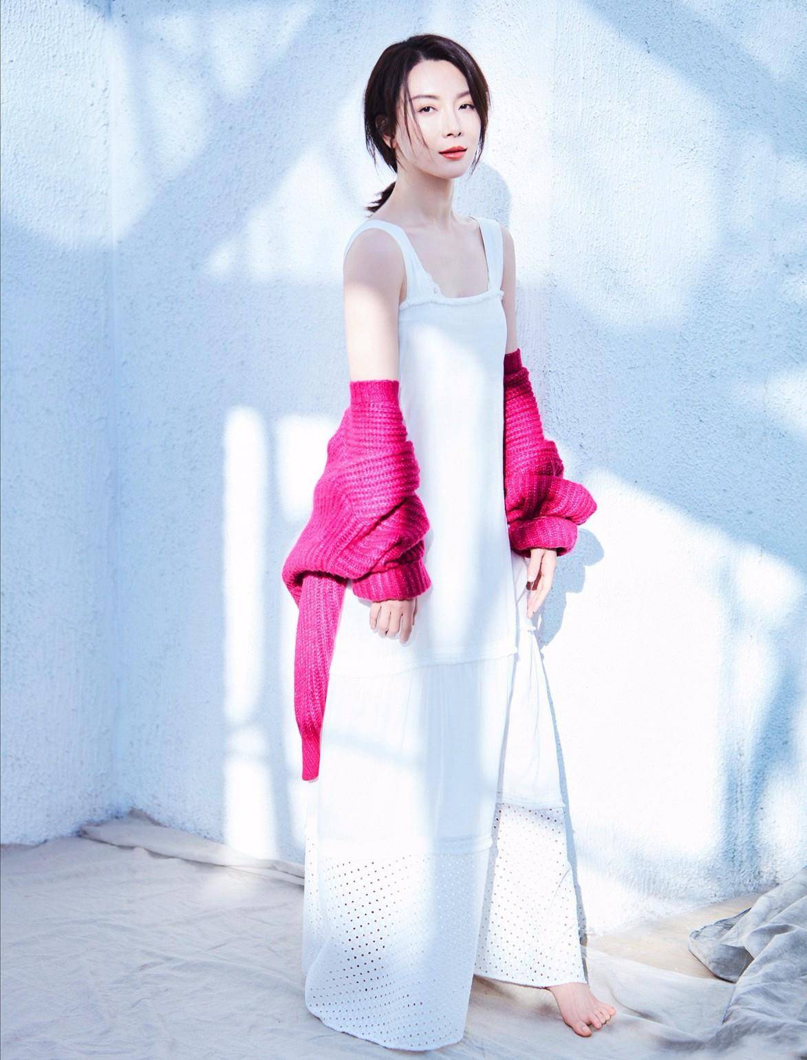 身材|陈数的“骨感”身材真美，吊带搭配西装裤，网友：美得让人心动！