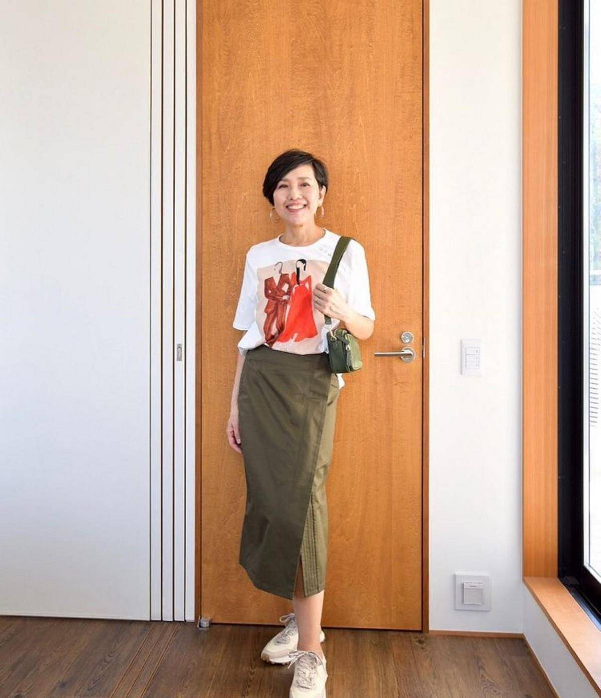 图案|女人过了45岁,夏天穿T恤记住“三不要”,容易显老还没气质