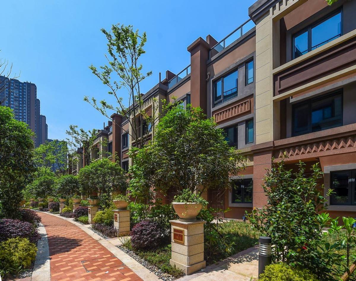 和黄地产·御峰丨墅居生活,美好迭代,焕新人居新篇