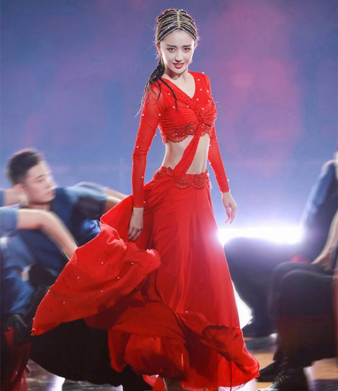 仙女|《舞蹈生》开场佟丽娅惊艳，穿红裙衣袂飘飘像仙女，陈思成后悔吧