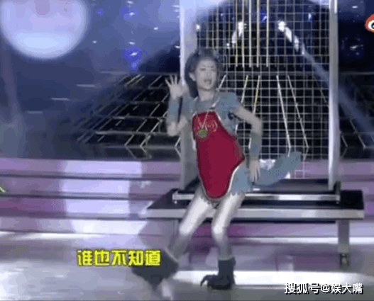 床单|谢娜生二胎后首露面，网友称肚子已平摊，将参与快本22日的录制