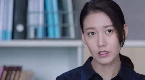 大嫂|她是靳东最美师妹,37岁靠《都挺好》走红,出道20年零绯闻