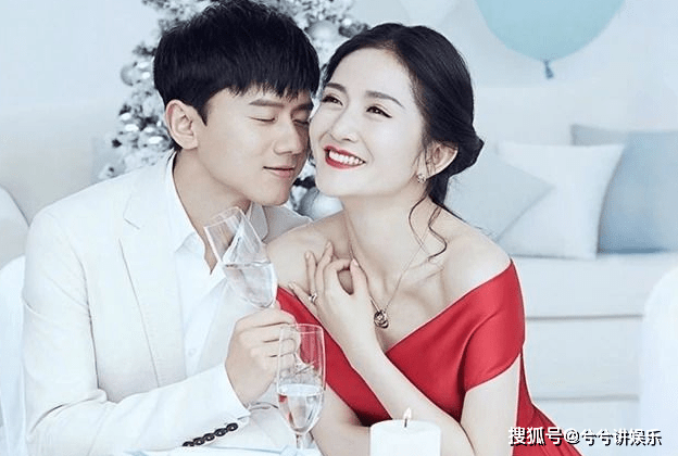 官宣|谢娜生完二胎后首次露面，终于回归，网友们欢呼雀跃