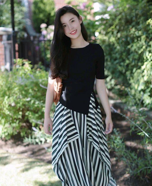 黑色|温柔浪漫简单干净的穿搭，可以把自身的魅力呈现出来，谁穿谁优雅