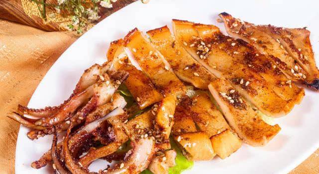 在家怎么做烧烤鱿鱼 065958f386d14f7c90f098f7defdcbec.jpeg