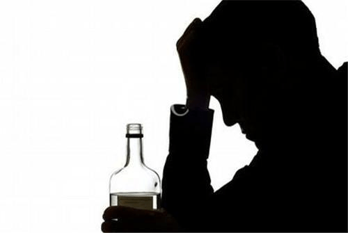 说法|为什么自酿葡萄酒不建议你喝？自酿葡萄酒有毒，这说法有什么依据？