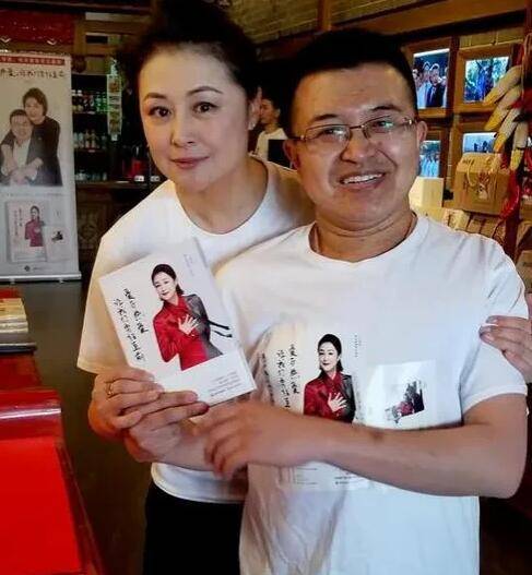 治病花了上百万,结婚买房,平时的日常开销都是于月仙在帮忙支援的,于